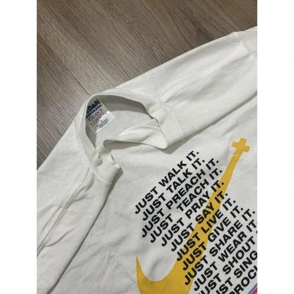 Vintage Y2K Nike Jesus T Shirt Just Do It‎ Live for Jesus Size L